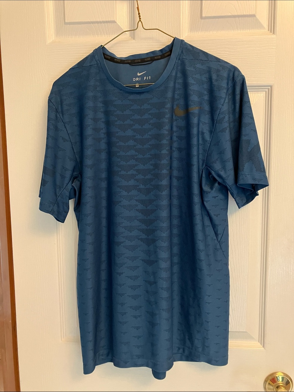 Nike Men's Blue Short-Sleeve Dri-FIT Tee